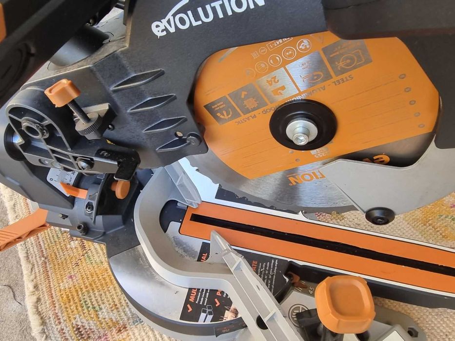 Пила торцовочна з протяжкой  Evolution R255SMS-2000M,255мм