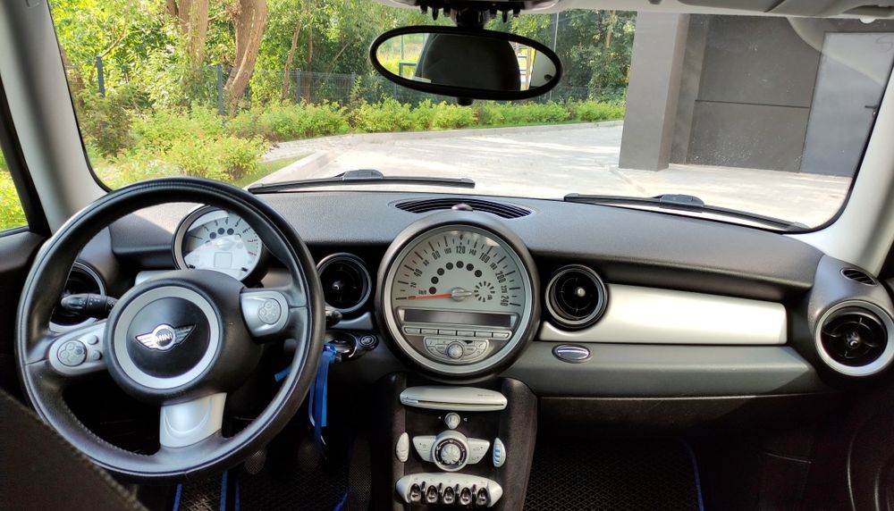 Mini one міні  ван легковий хетчбек