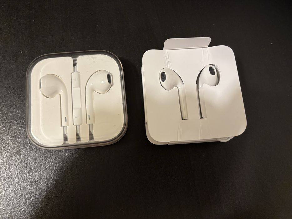 Earphones apple 2 pares