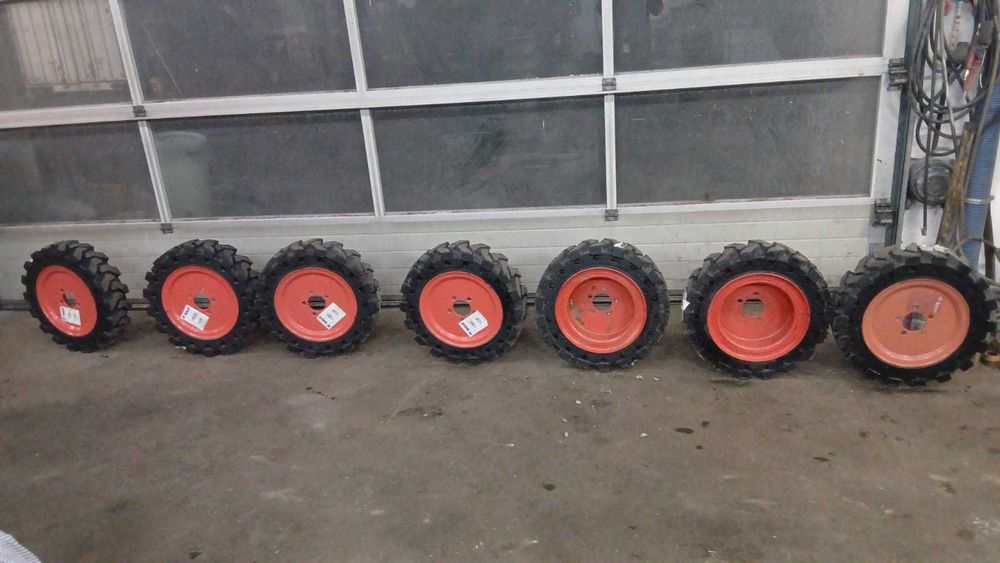 Koło opona pełna solid 5.70-12 Bobcat S70 wózek widłowy bliźniak