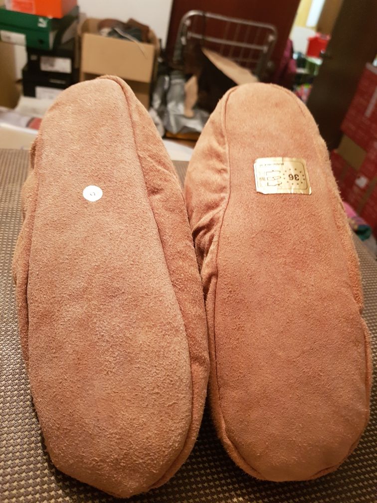 par de pantufas feitas à mão muito quentes nr. 36