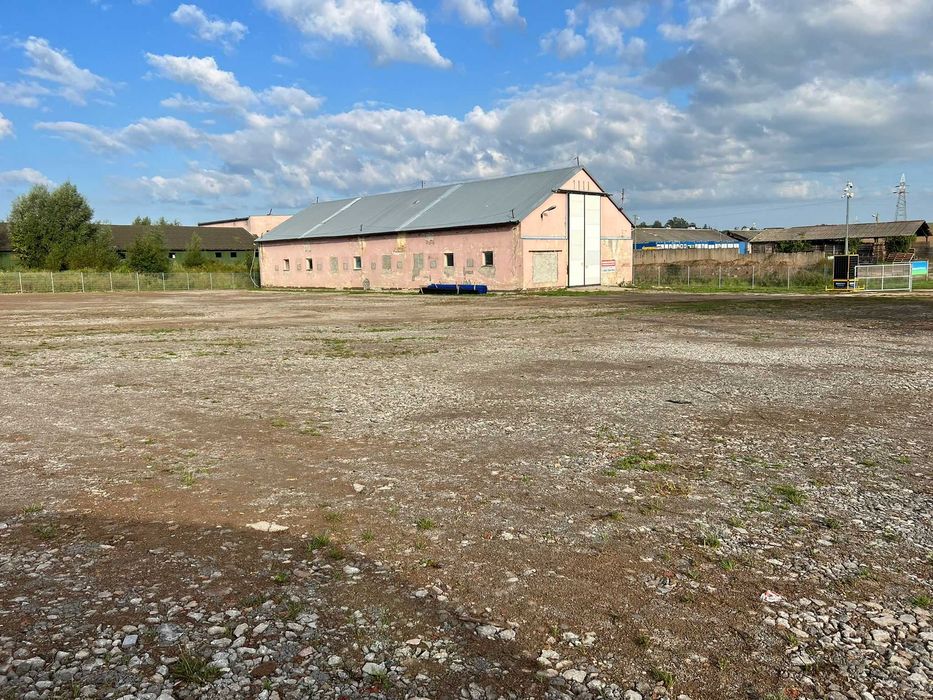 „Budynek magazynowy na wynajem”