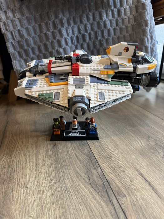 LEGO 75357 Star Wars - Duch i Upiór II z podstawką i figurkami