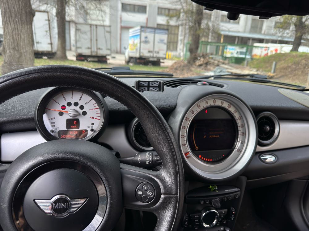 MINI Hatch Cooper (r56) 2013 рік