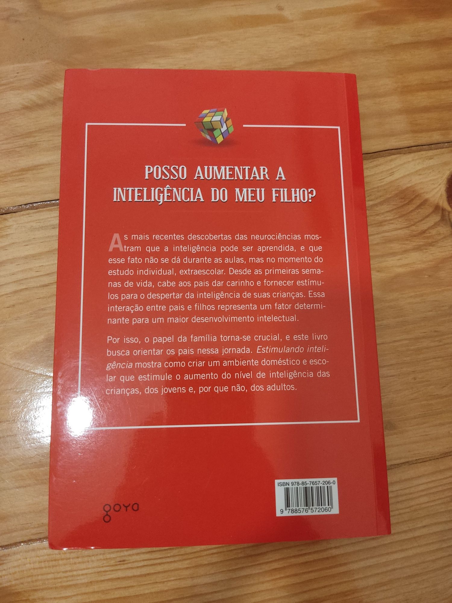 Livro "Estimulando Inteligência", do prof. Pierluigi Piazzi