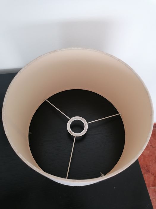 DESCIDA DE PREÇO! Abajour branco cilíndrico