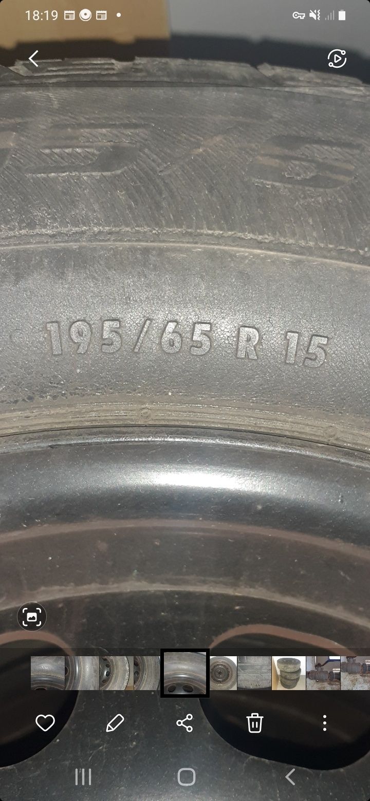 Pneus com jante pintadas de preto