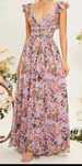 Vestido de cerimónia com padrão flores