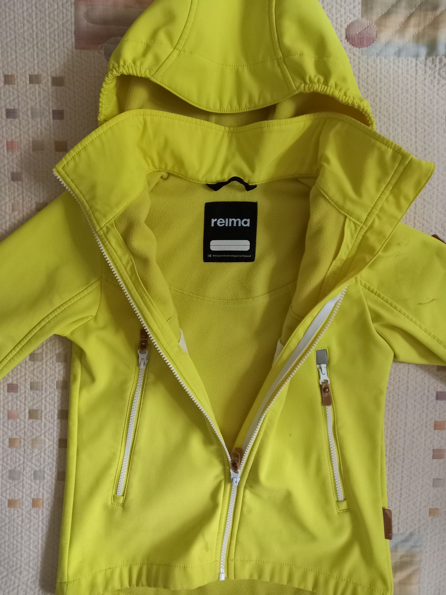 Reima softshell kurtka na zintegrowanym polarze Reima 134