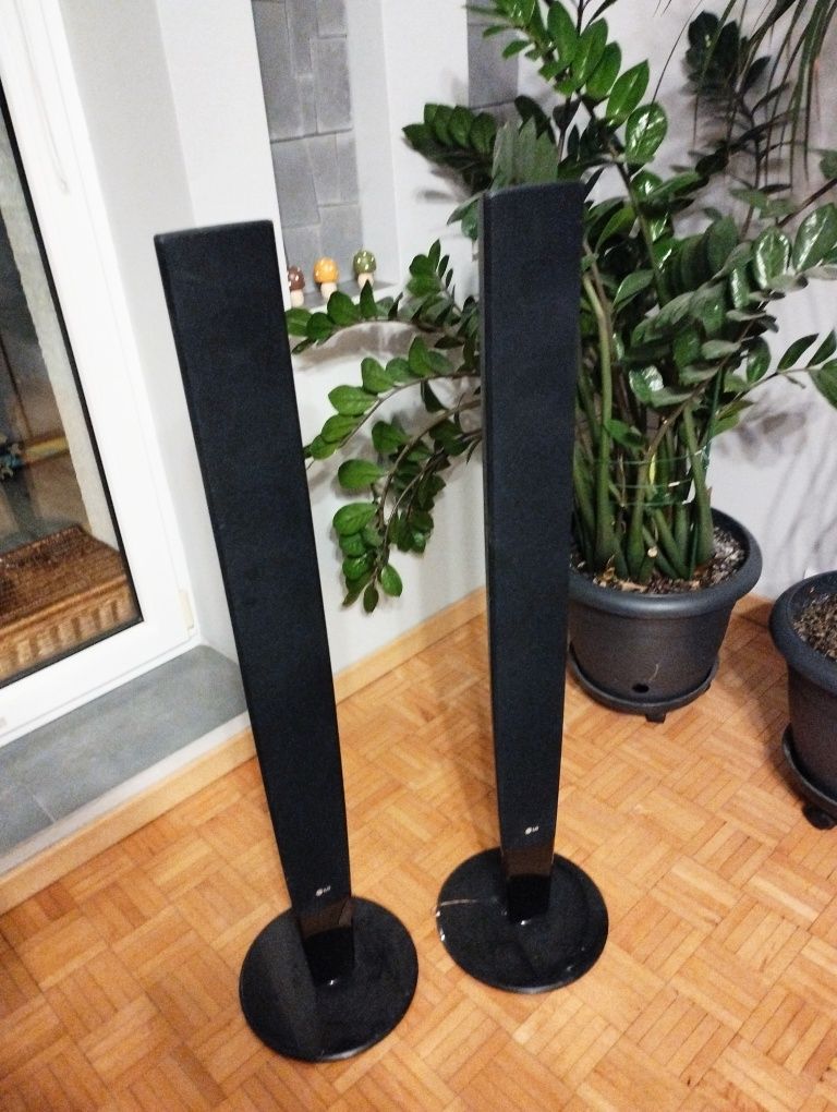 Glośniki LG SH33DH-S, SONY SS-A105 oraz subwoofer LG LHS - 25 SDW