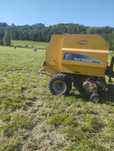 Prasa new Holland BR6090
