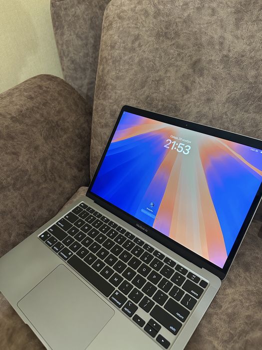 MacBook Air M1 8/256, стан 9,7 можливий розумний торг