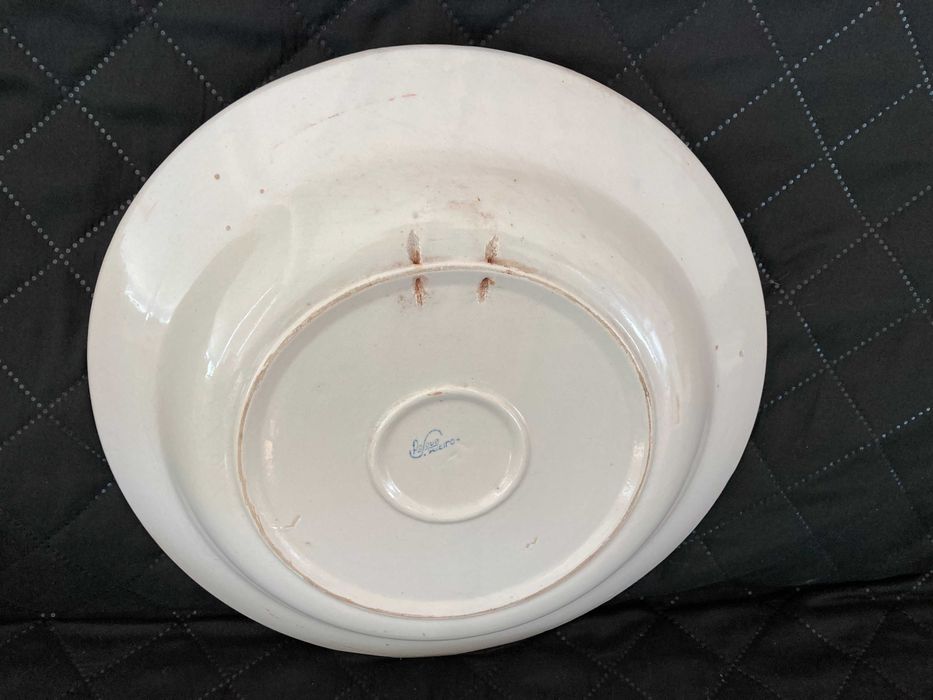 Prato decorativo em cerâmica com moliceiro