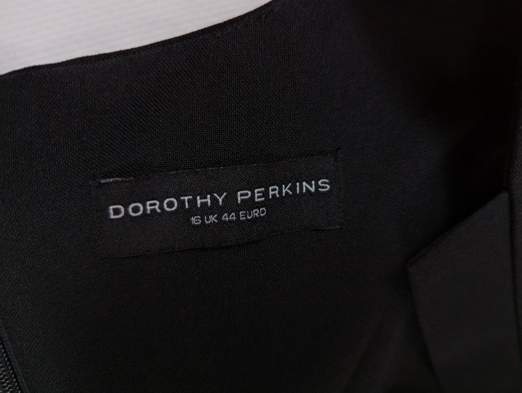 Czarna klasyczna sukienka ciekawy dekolt Dorothy Perkins 44 XXL