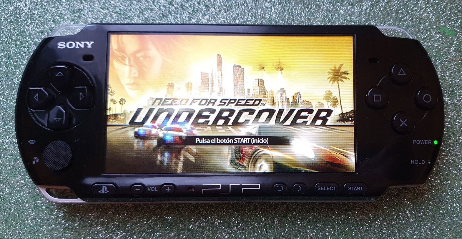 PsP 3004 edição Need for Speed - Undercover c/nova + extras