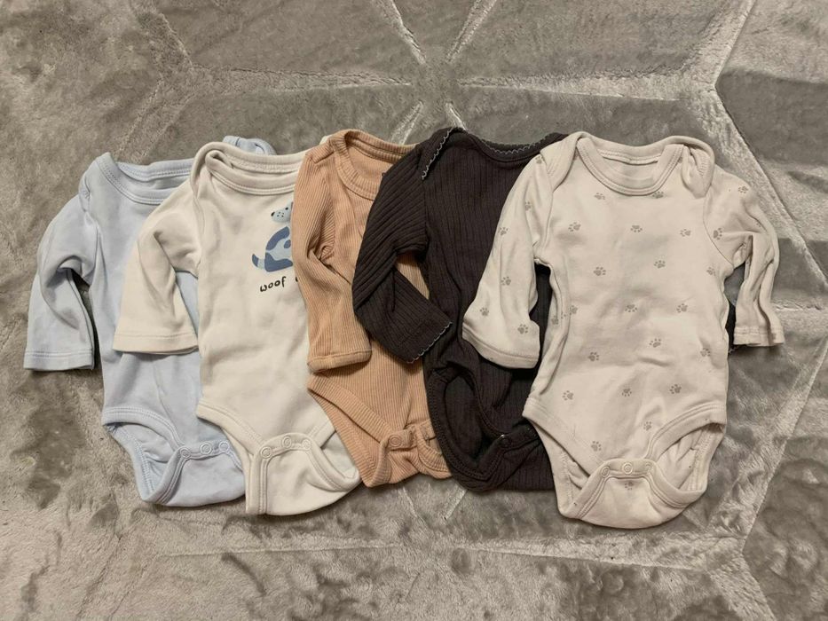 Paka dla niemowlaka / zestaw ubranek dla  chłopaka  rozmiar 56 .