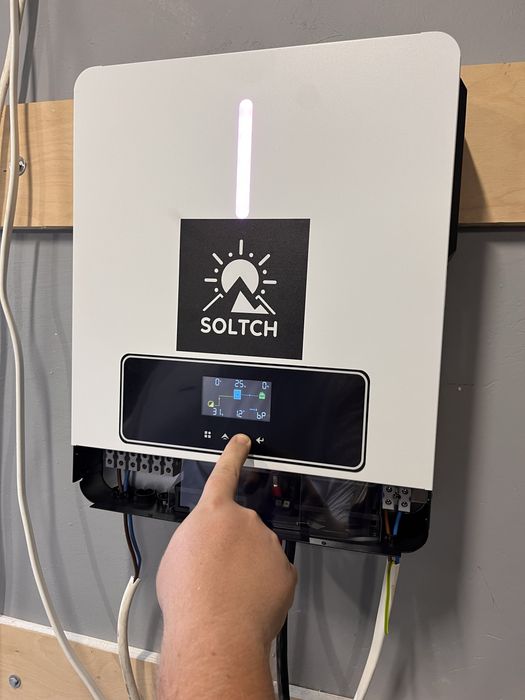 Готовый комплект с установкой инвертор 6 кВт и LiFePO4 акб 5.12кВт