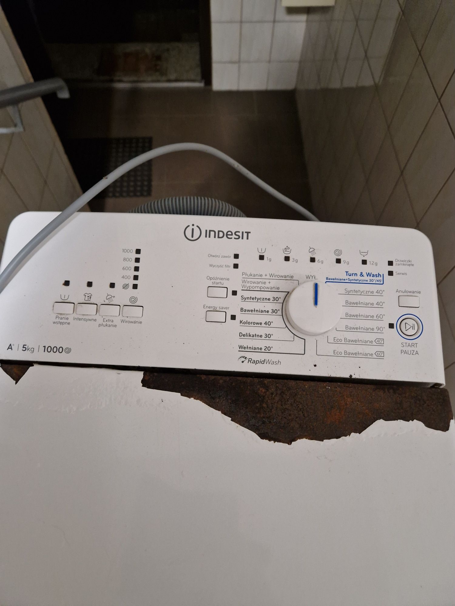 Pralka ładowana od góry wolnostojąca Indesit
