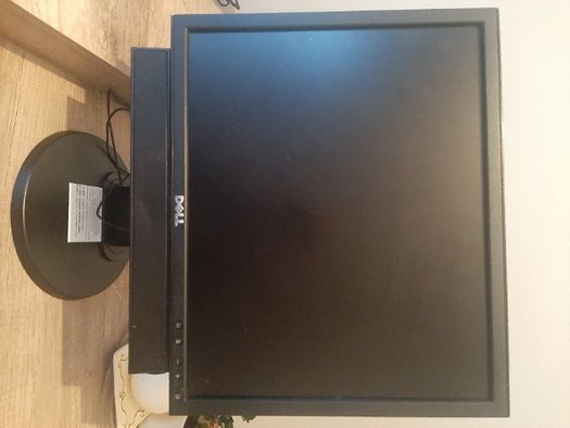 Monitor Dell 19'' z pivotem i głośnikiem