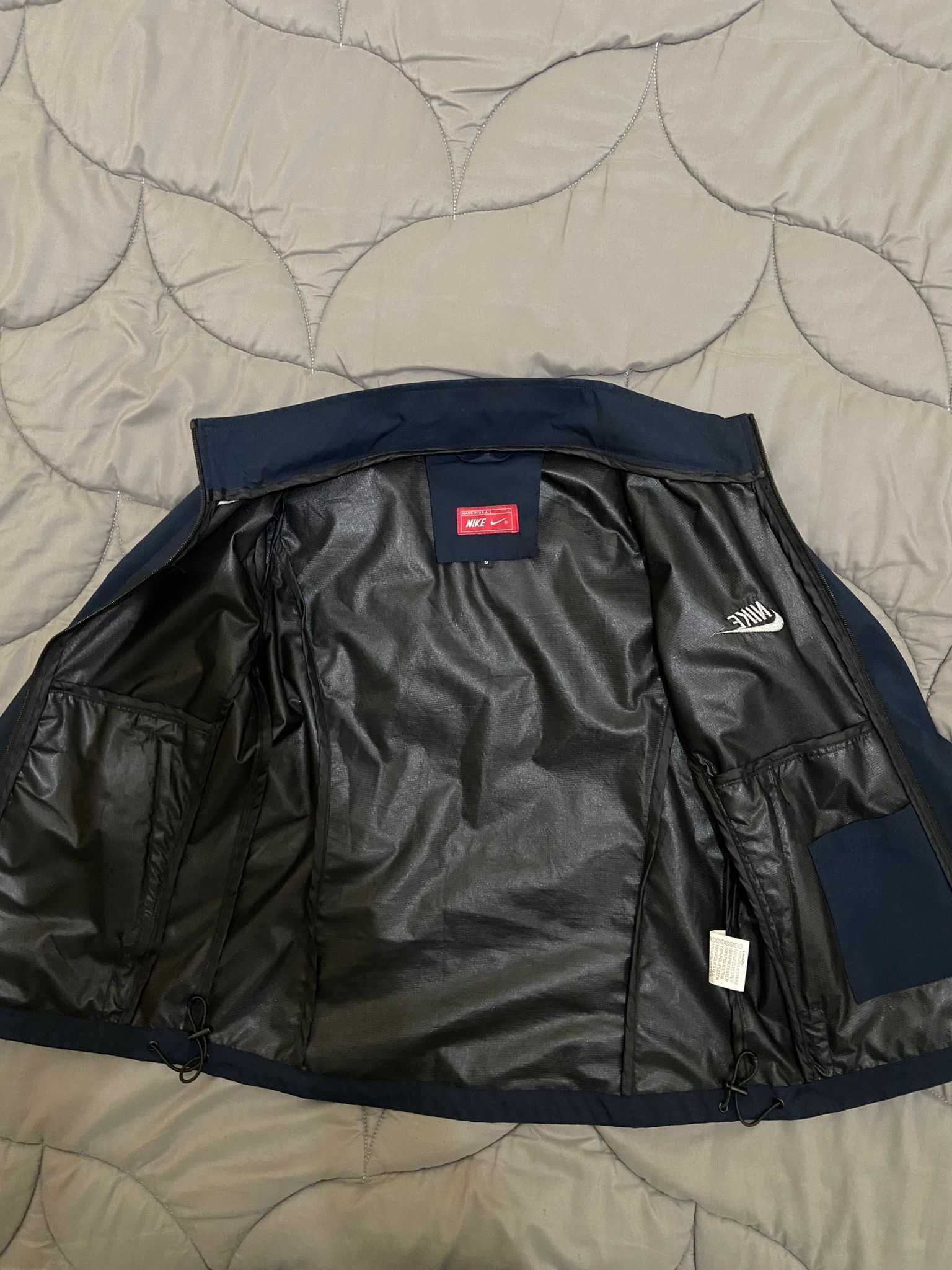 Casaco Nike Desportivo Tamanho S - Parka / Corta chuva