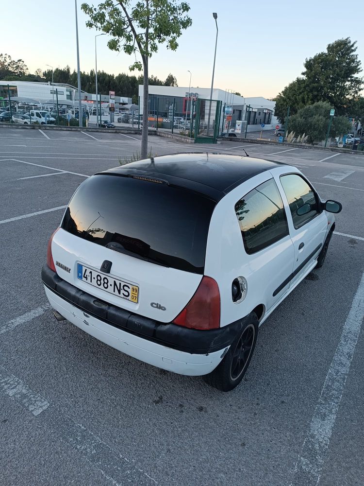Vendo ou Troco Renault clio para peças