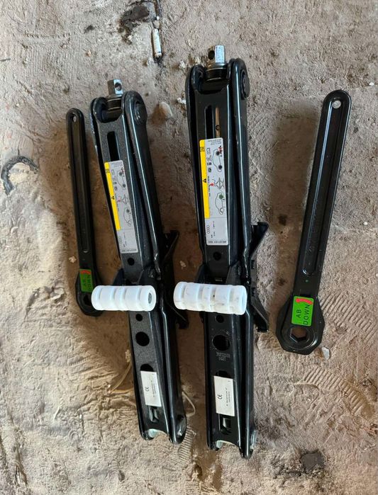 Домкрат Оригінал Audi Q8 E-tron Буксировочний Крюк Компресор Ауді Ку8