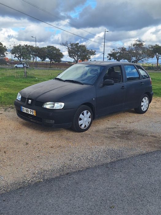 Seat Ibiza 1.4 – Económico e Ideal para o Dia a Dia