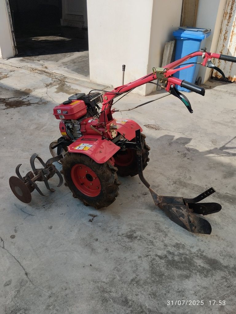 Motocultivador a gasolina