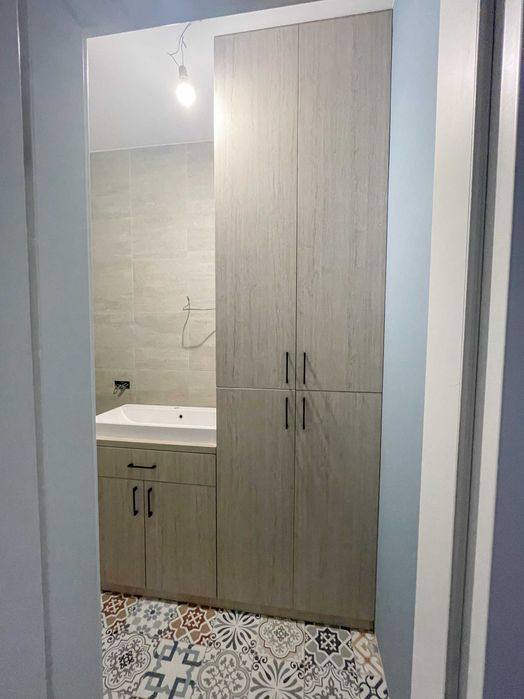 Шафа у ванну кімнату
