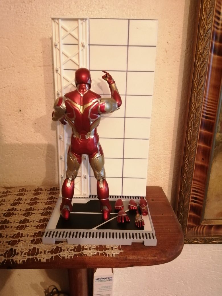 Figurka Kolekcjonerska - Iron Man Mark 85 The Avengers