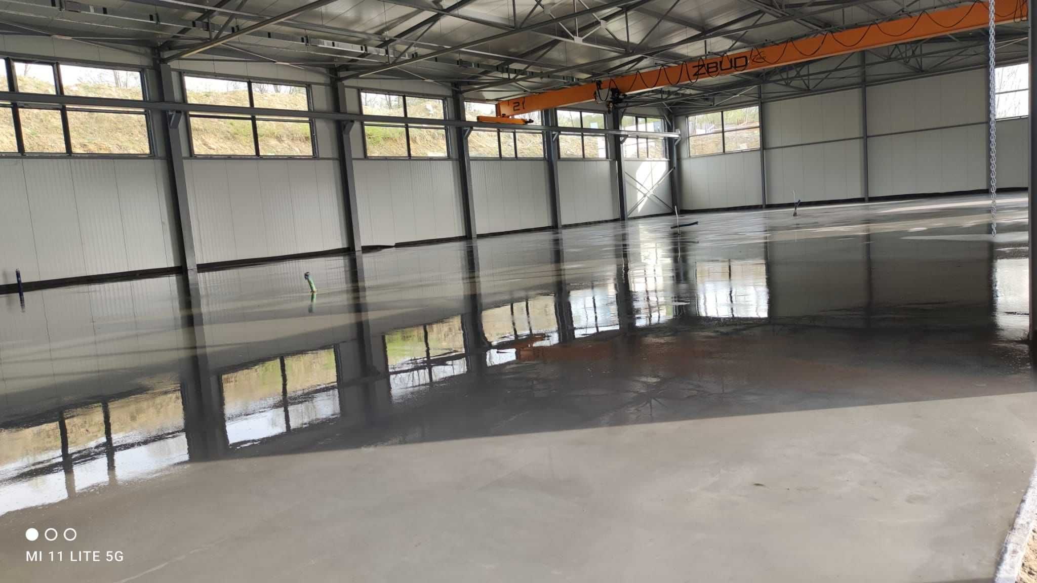 Posadzka przemysłowa betonowa chudziak ciecie, kucie beton zacieranie