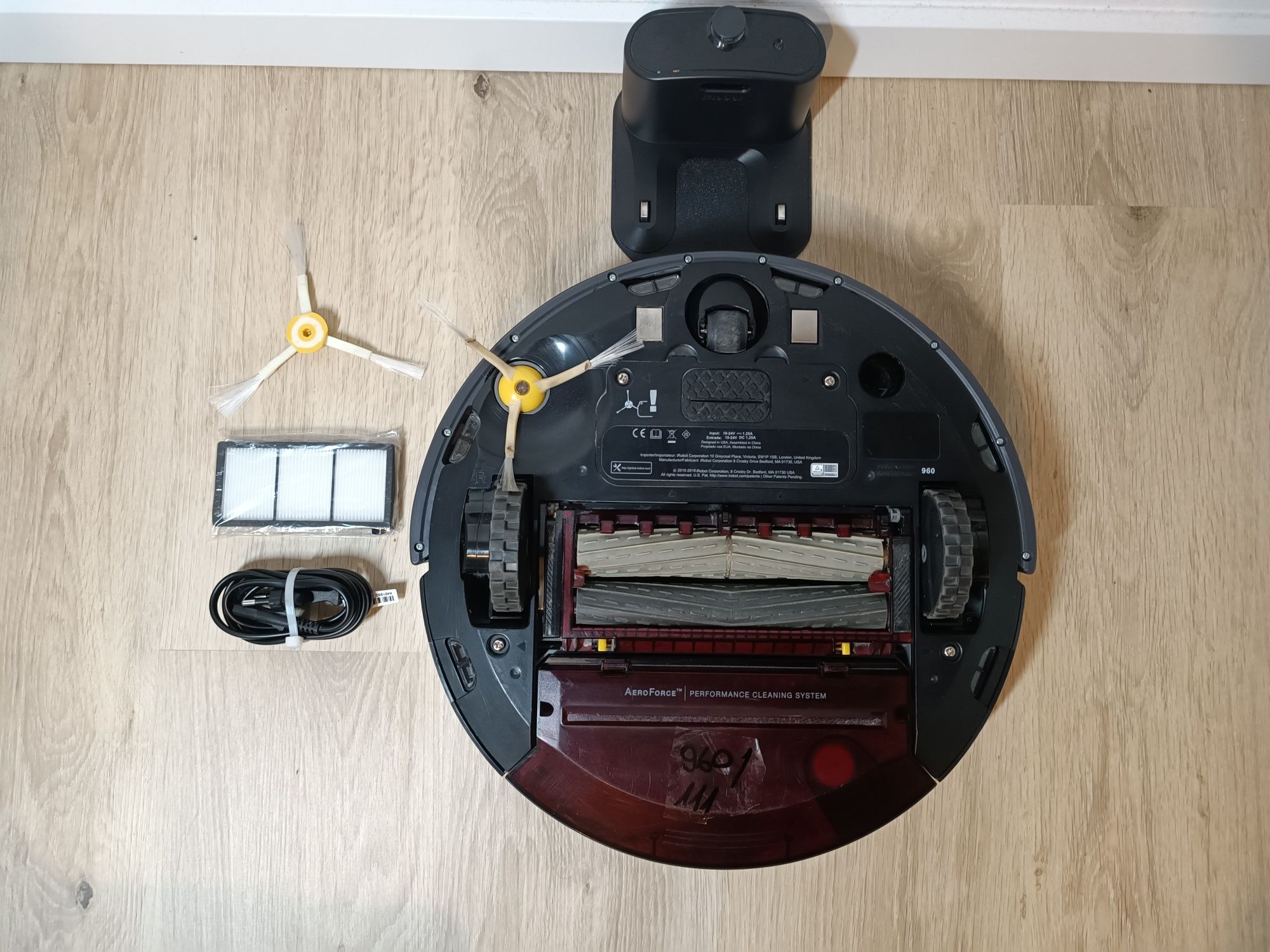 Odkurzacz automatyczny iRobot Roomba 960 złoty plus nowy filtr