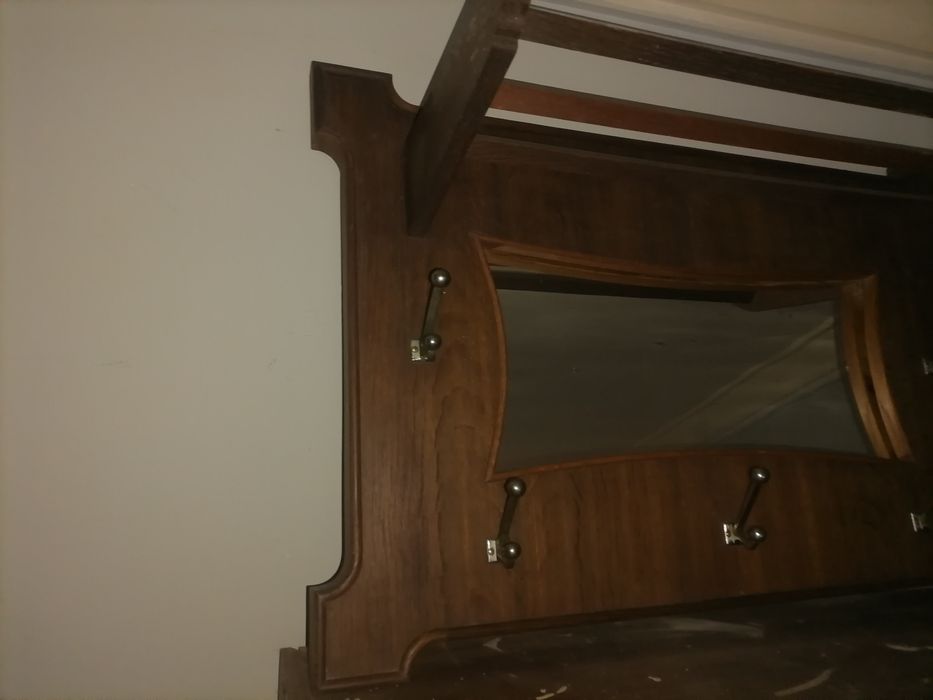 Bengaleiro antigo com espelho por 25 €