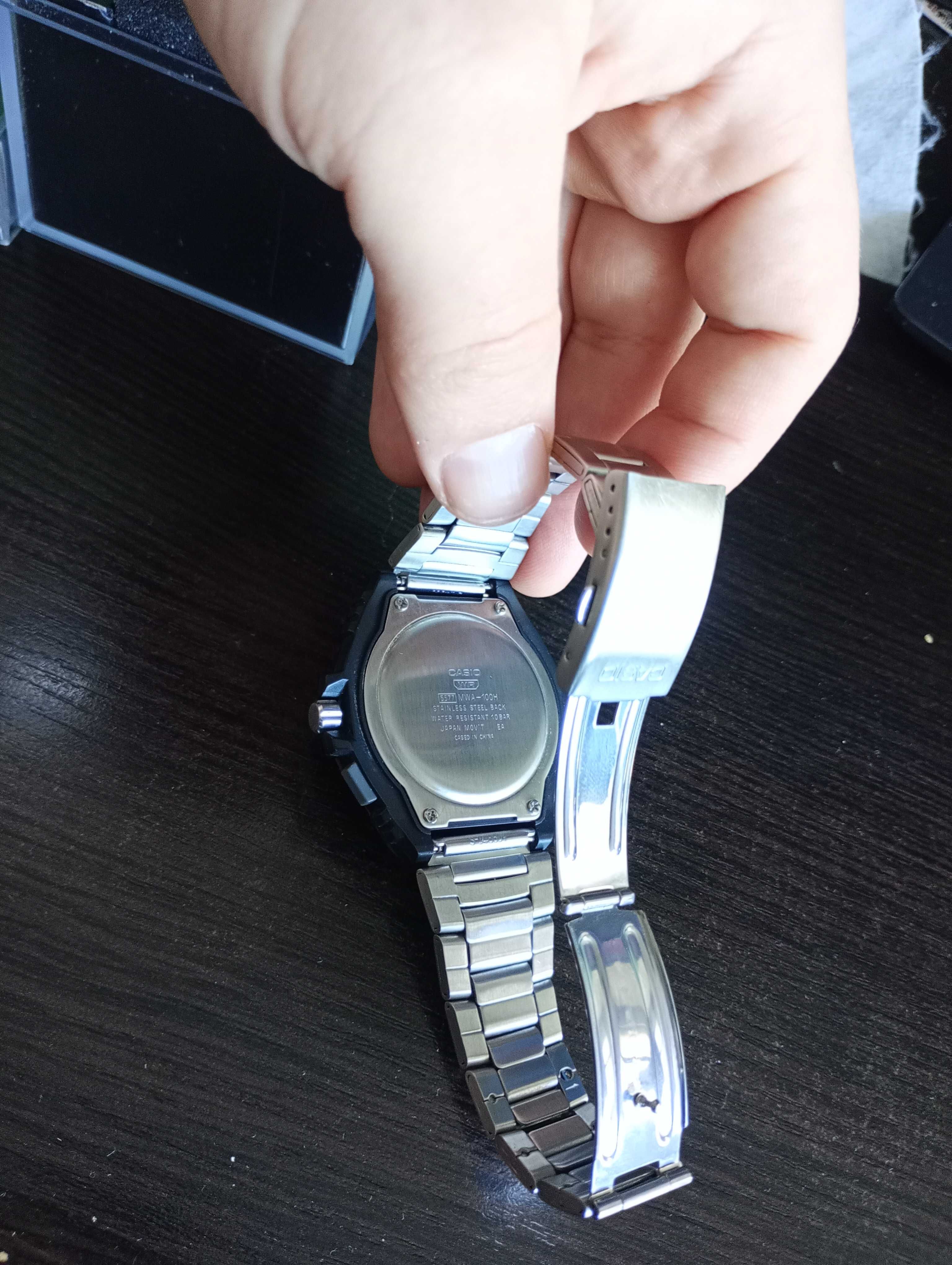 Zegarek Casio MWA-100HD-1AVEF