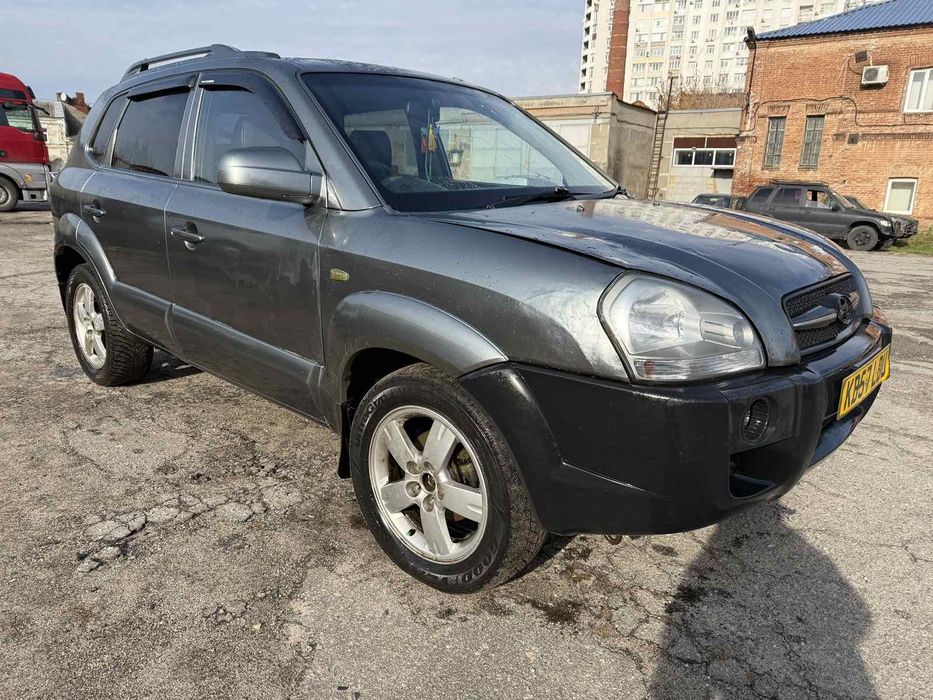 Hyundai Tucson 2007рік 2л дизель повний привід 4х4