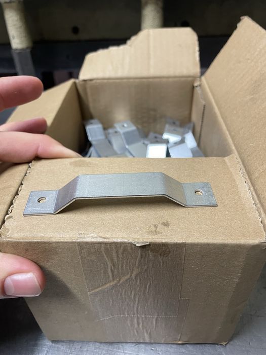 Uchwyt metalowy 1.5mm grubość