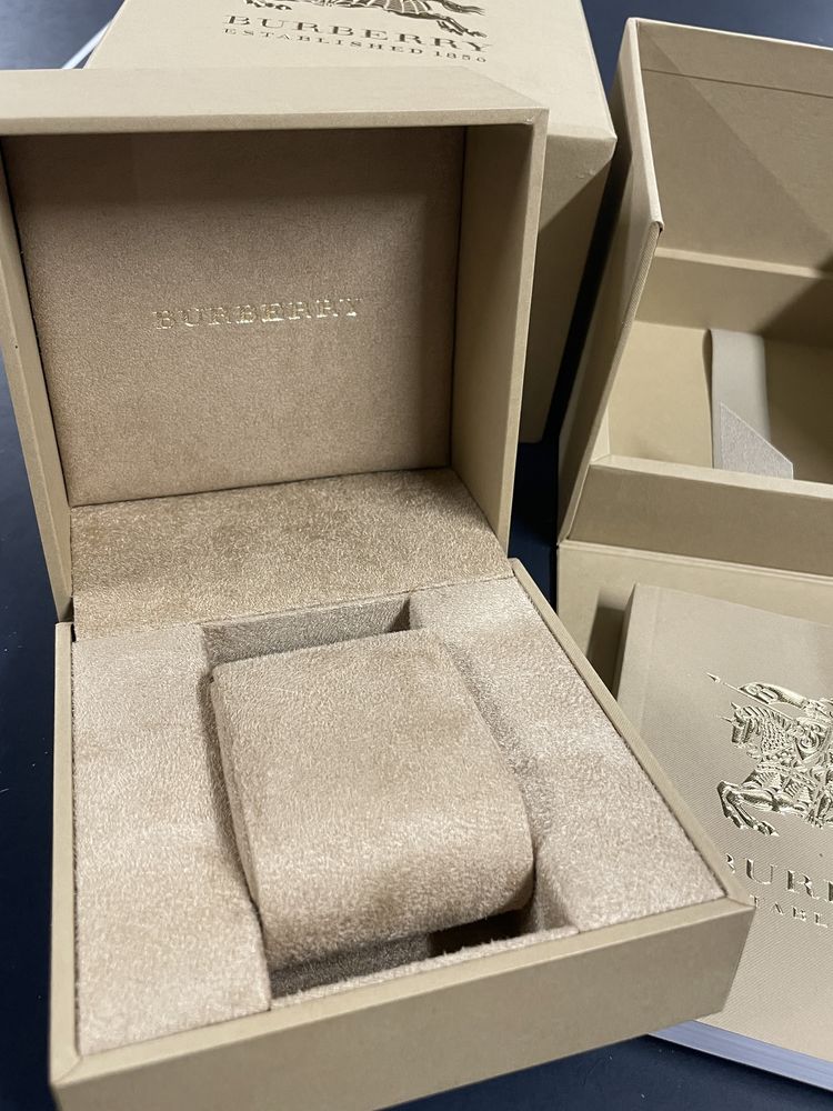 Burberry box oryginalne etui nowe pudełko na zegarek z dokumentami