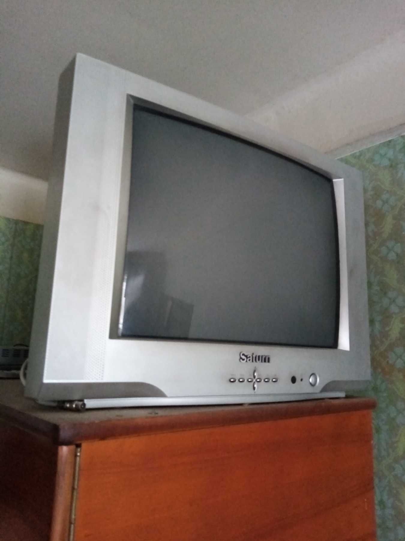 Телевизор Saturn 21"