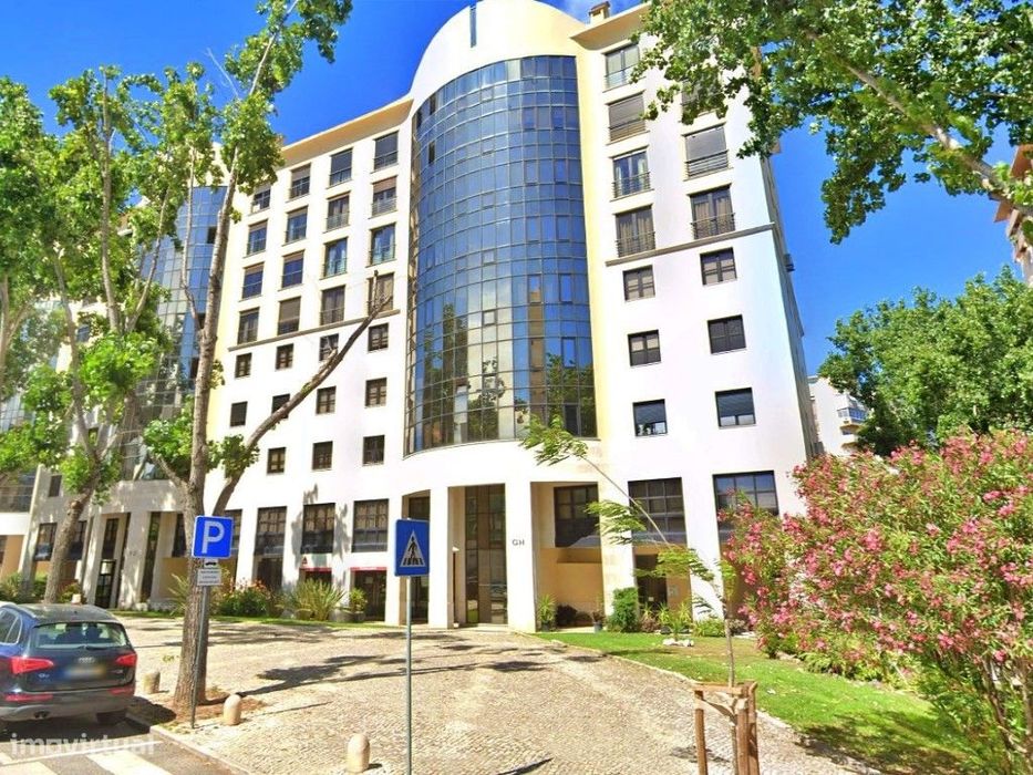 Espaço comercial - Campo Pequeno - Lisboa