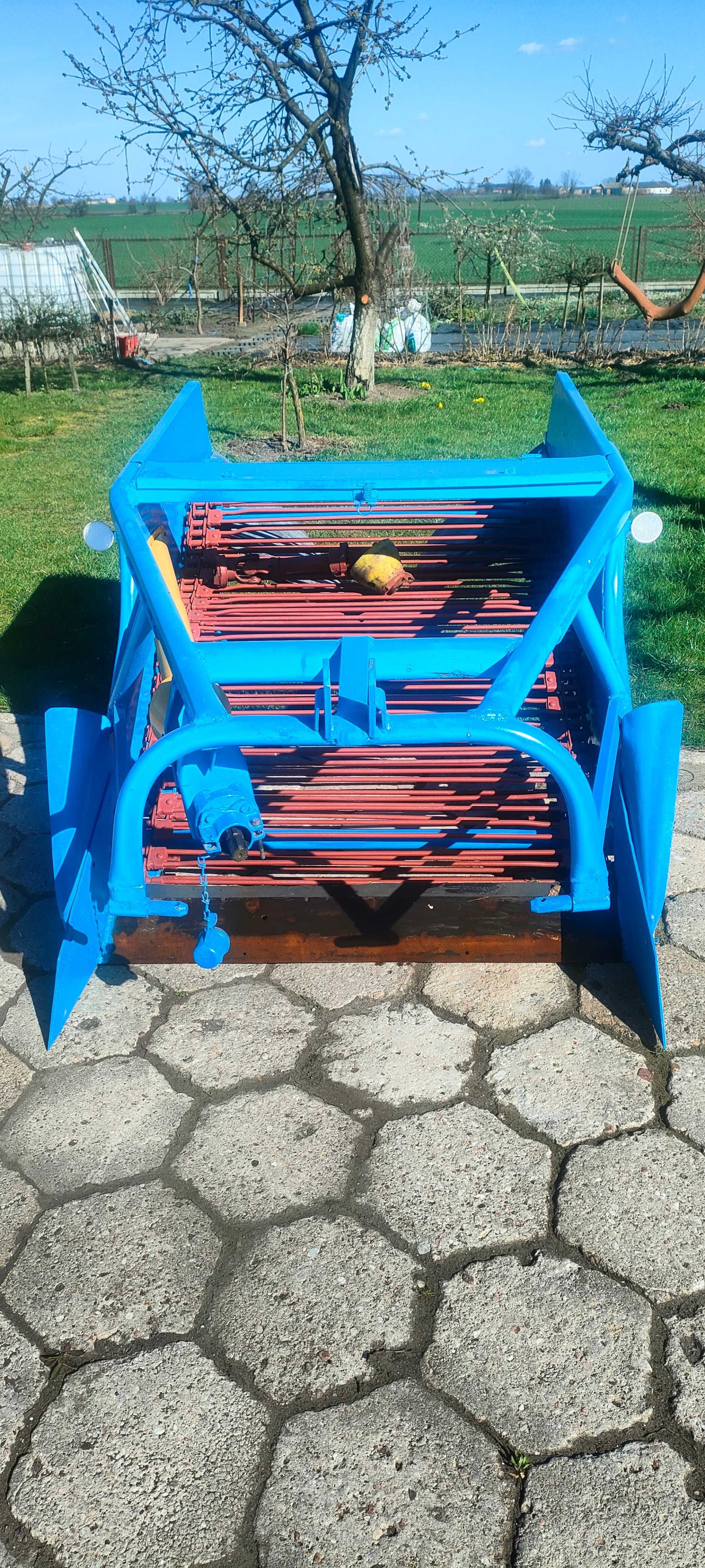 Kopaczka  elewatorowa zawieszana do cebuli i innych warzyw