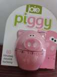 Kuchnia. Minutnik. Piggy.