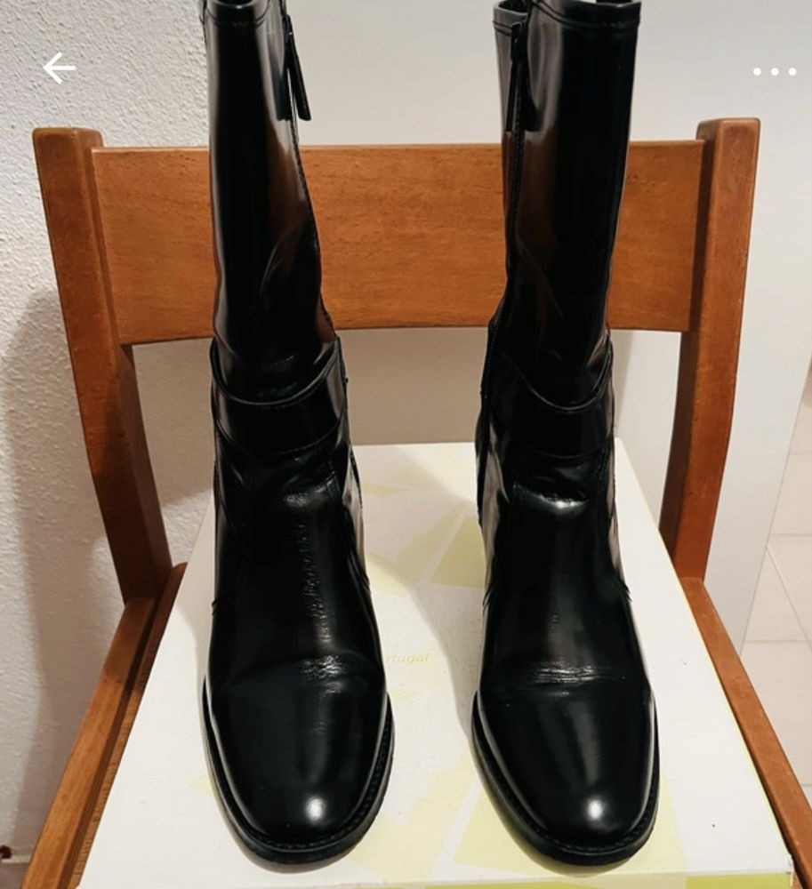 Dois pares de botas da “Era”, nº 38