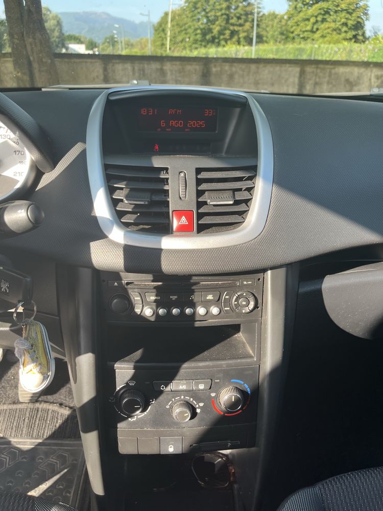 Peugeot 207 1.4 gasolina