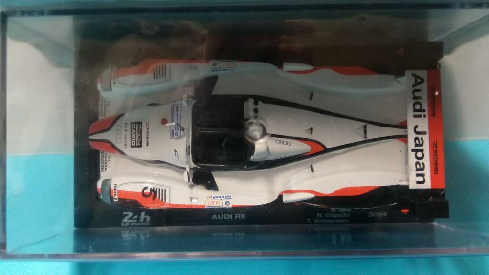 Audi R8 #5: Vencedor 24h Le Mans 2004 - Miniatura IXO escala 1/43
