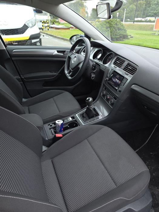 Volkswagen Golf niski przebieg