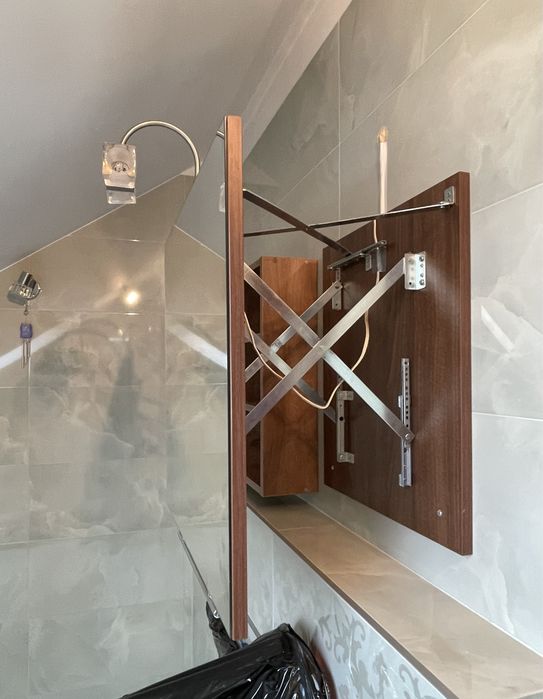 Lustro wysuwane 60x60