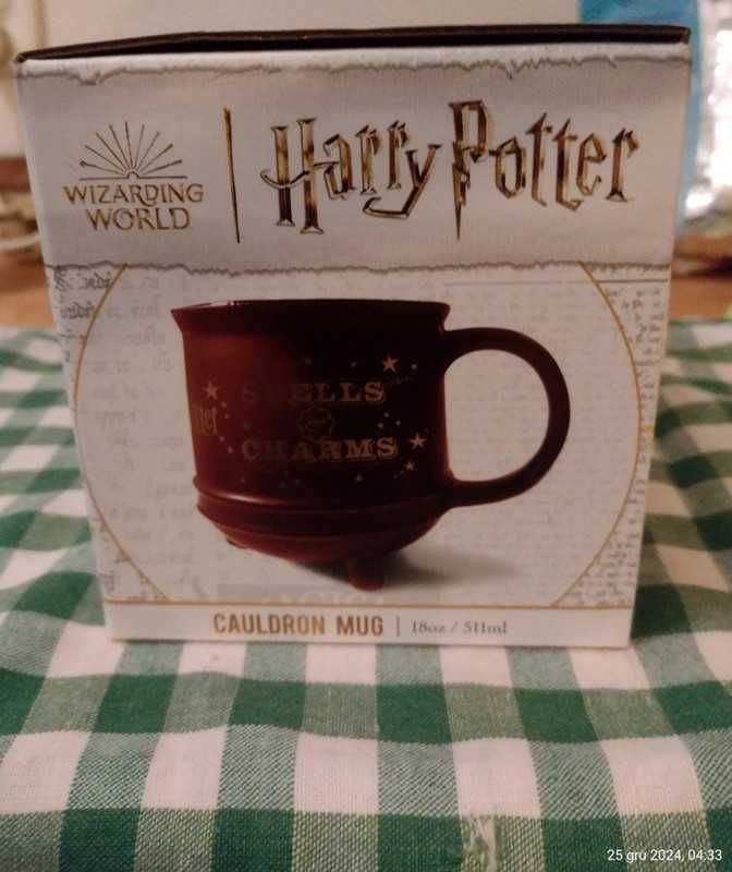 Harry Potter - Hogwart (Czerwoni) - Kubek 3D (Kociołek)