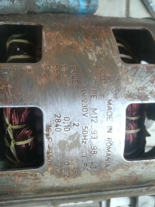 Двигатель Мотор асинхронный для стиральной машины Indesit M12.93.98.43