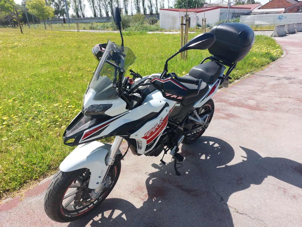 Mota Benelli TRK 251