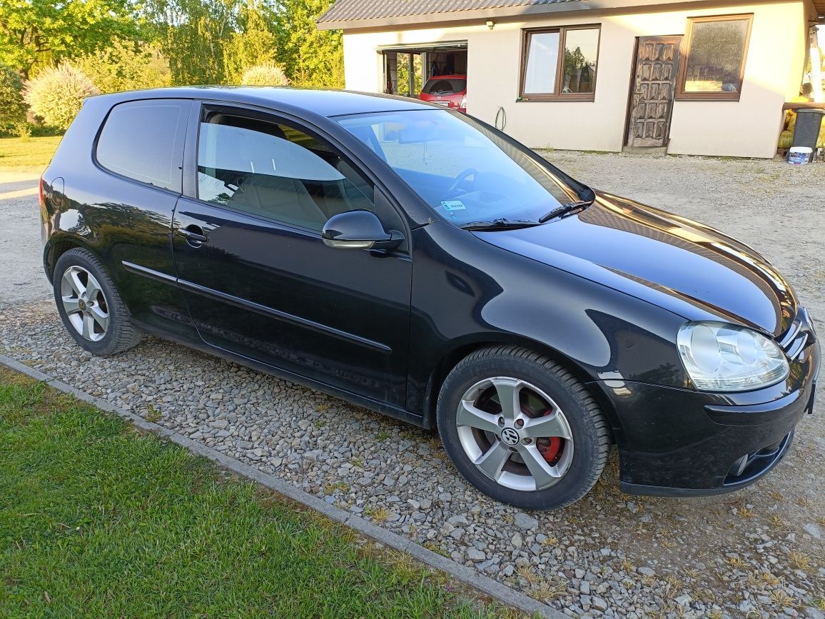 Volkswagen Golf V 2.0 tdi